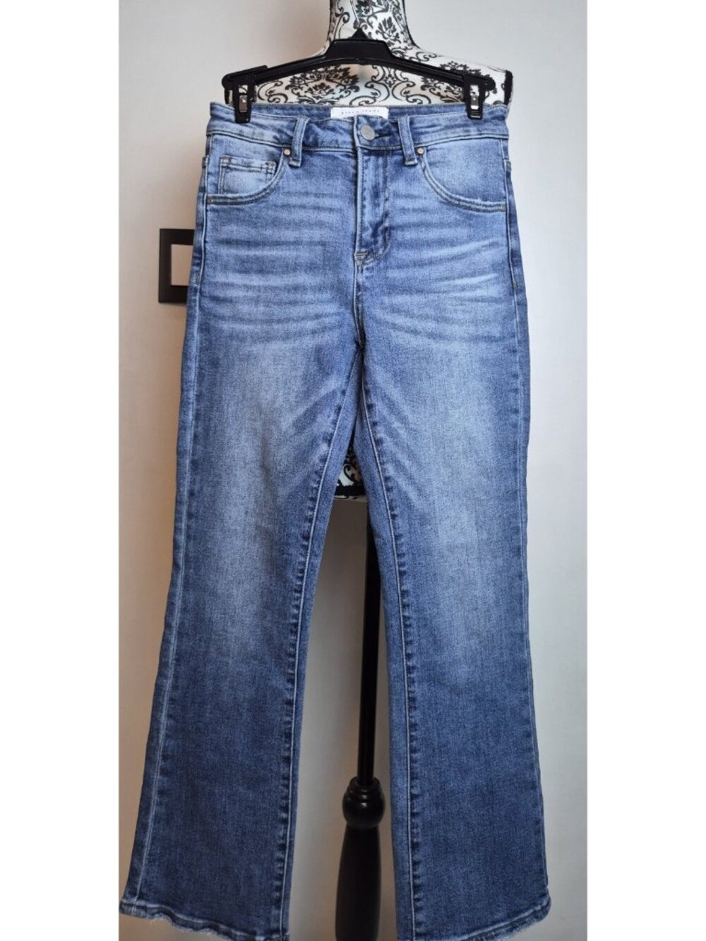 Risen Jeans High Rise Straight Leg Raw Hem Medium Wash Distressed Size 1/25